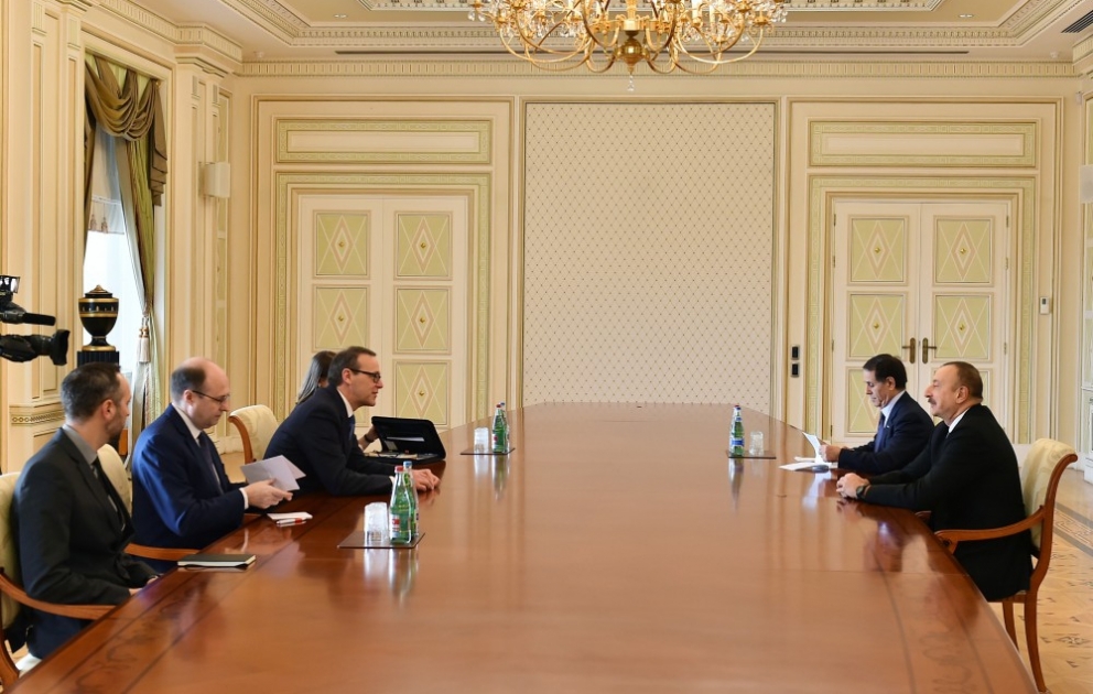 Aserbaidschans Präsident Ilham Aliyev empfängt stellvertretenden Außenminister von Großbritannien