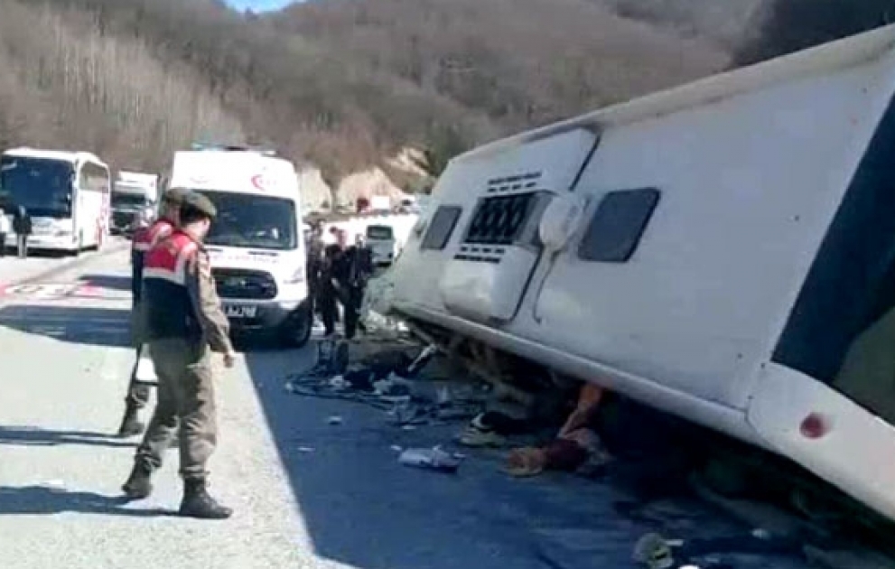 Türkiyədə avtobus qəzası: 5 ölü, 35 yaralı