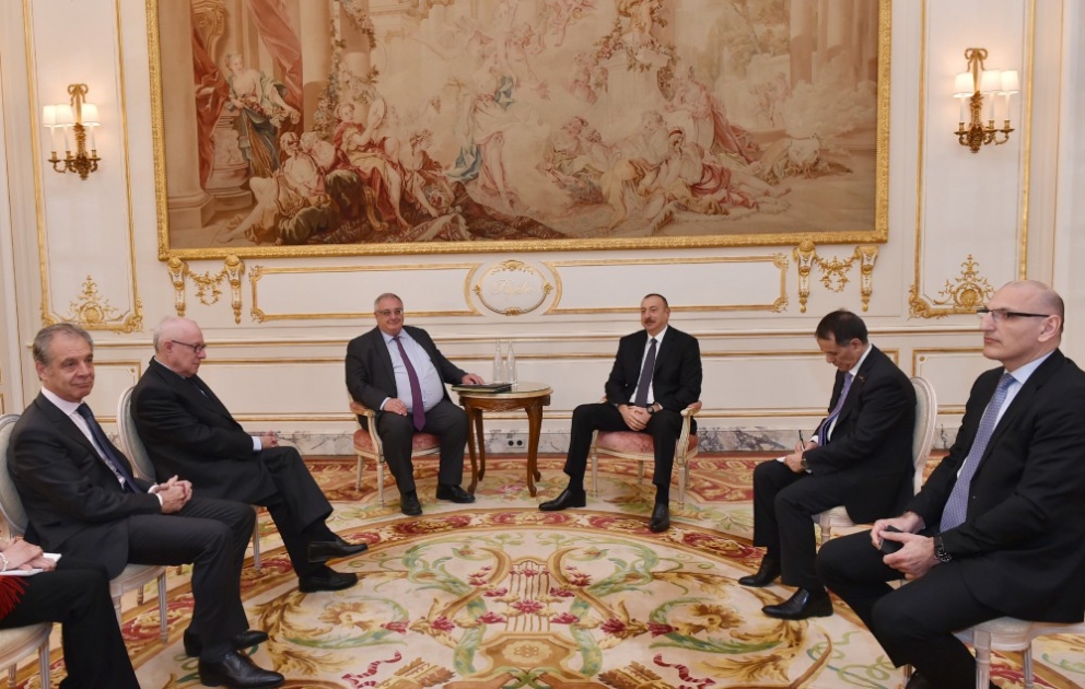 Entretien du président azerbaïdjanais Ilham Aliyev avec le PDG du groupe naval DCNS