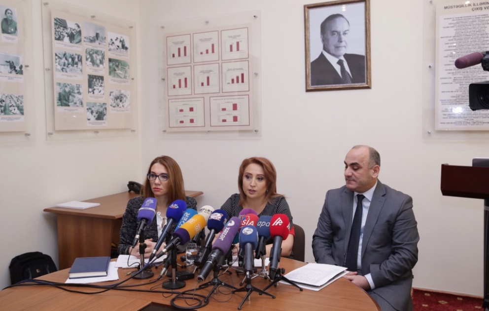 Внесены изменения в правила приема в I классы школ в Баку