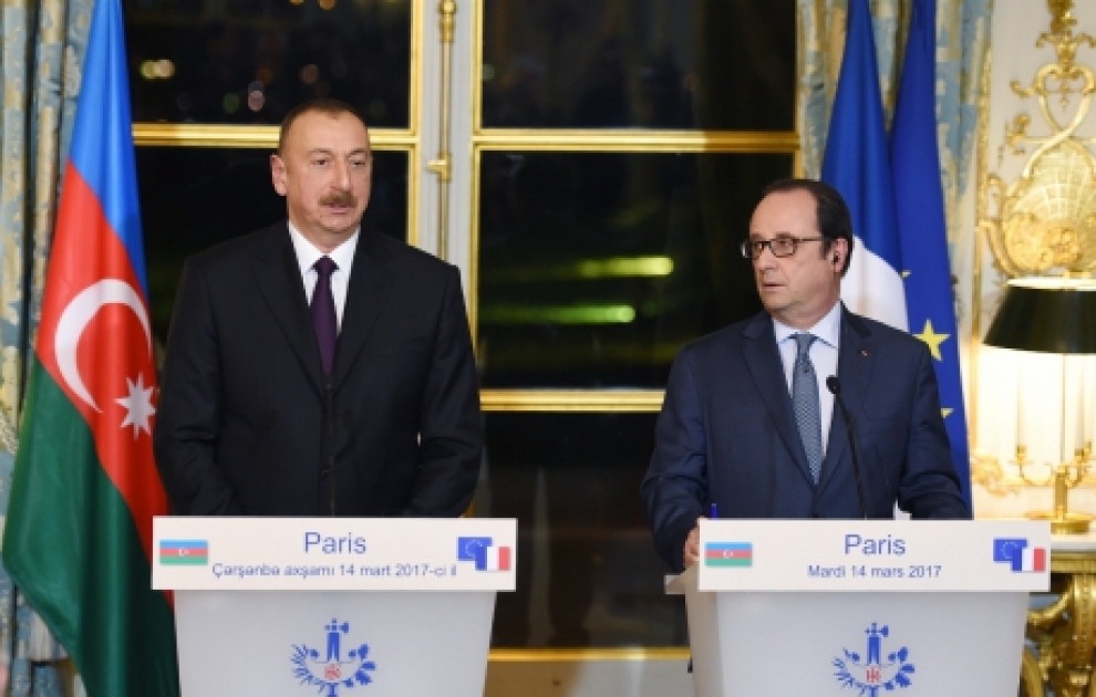 Déclaration conjointe à la presse des présidents azerbaïdjanais et français