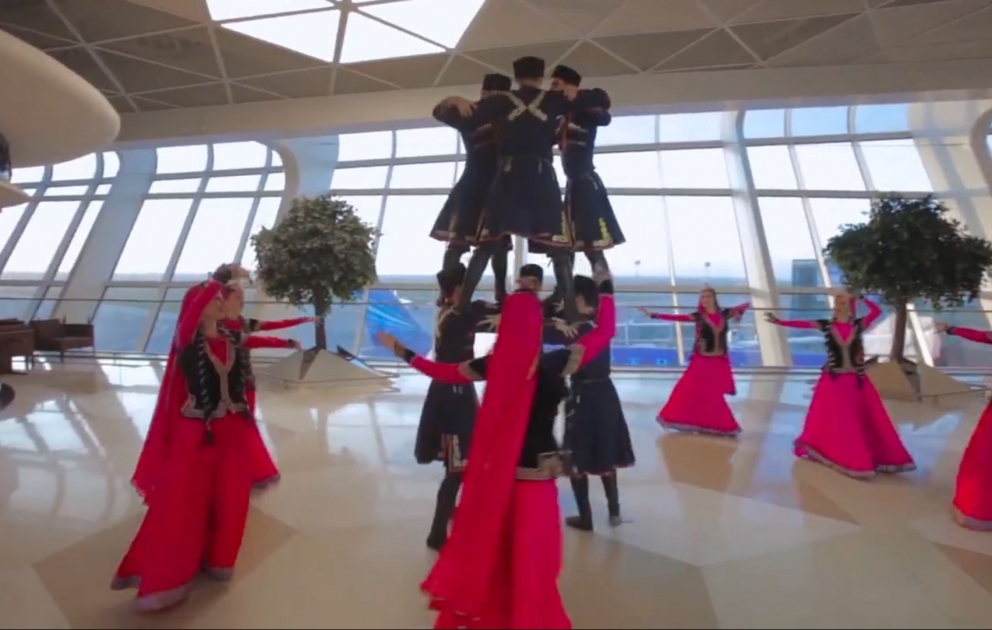 Qaytagi dance at Heydar Aliyev International Airport