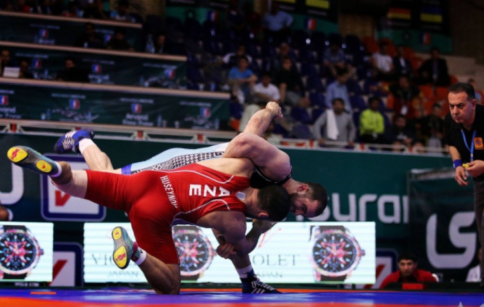 Yunan-Roma güləşi üzrə Azərbaycan millisi dünya kuboku yarışlarının gümüş medalına sahib olub