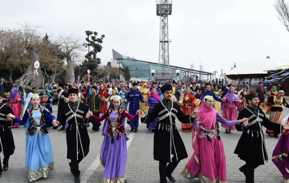 Bakıda Novruz əhval-ruhiyyəsi