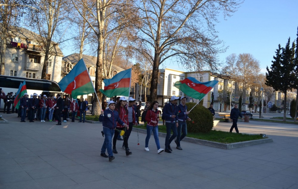Mingəçevir məktəbliləri tur-aksiya çərçivəsində cənub bölgəsinə yola düşüblər