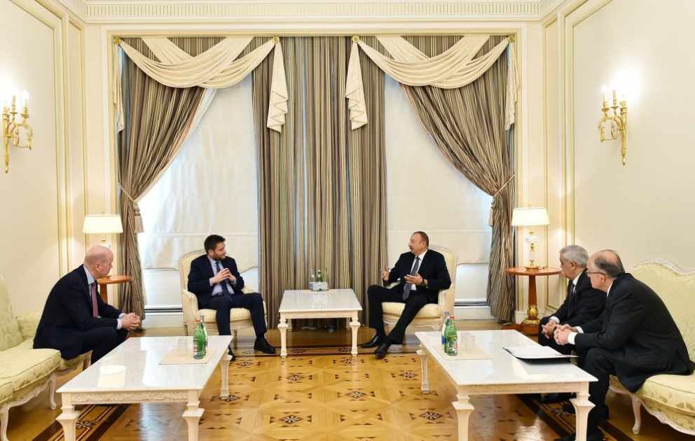 Aserbaidschans Präsident Ilham Aliyev empfängt BP-Regionalpräsident und COO