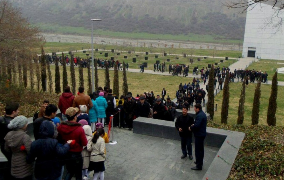 Minlərlə soydaşımız Quba soyqırımı məzarlığına yürüş edib