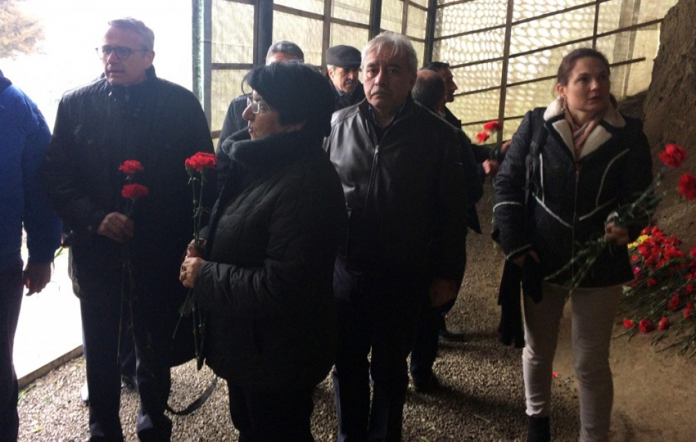 Fransalı alimlər Quba Soyqırımı Memorial Kompleksini ziyarət ediblər