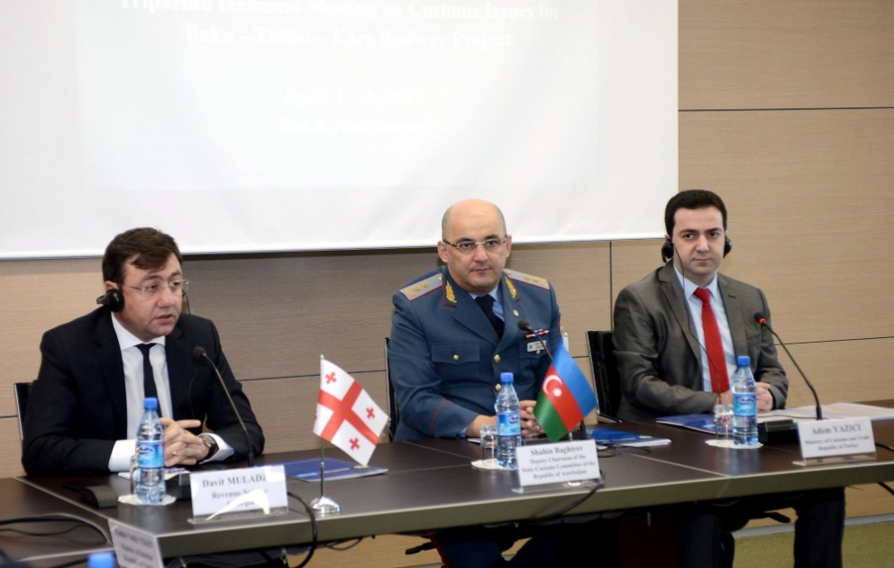 Bakı-Tbilisi-Qars dəmir yolu layihəsində mübadilə ediləcək məlumatlar müzakirə olunub