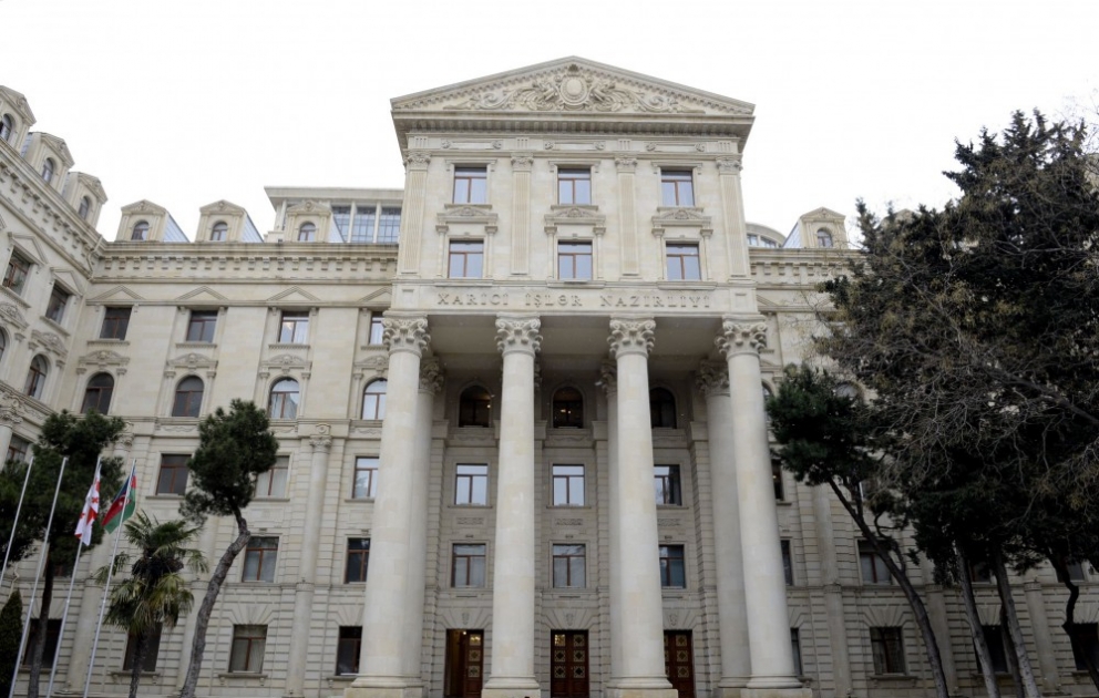 Azərbaycan XİN Sankt-Peterburq metrosunda törədilmiş terror aktını pisləyib