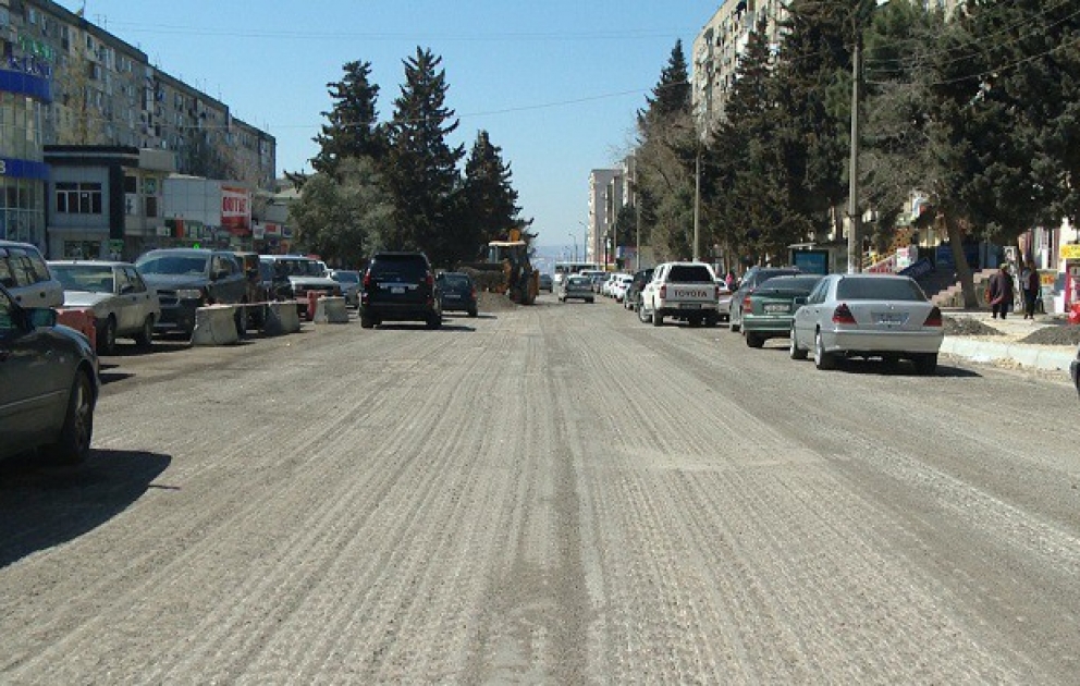 Xətai rayonunda daha bir küçə təmir olunur
