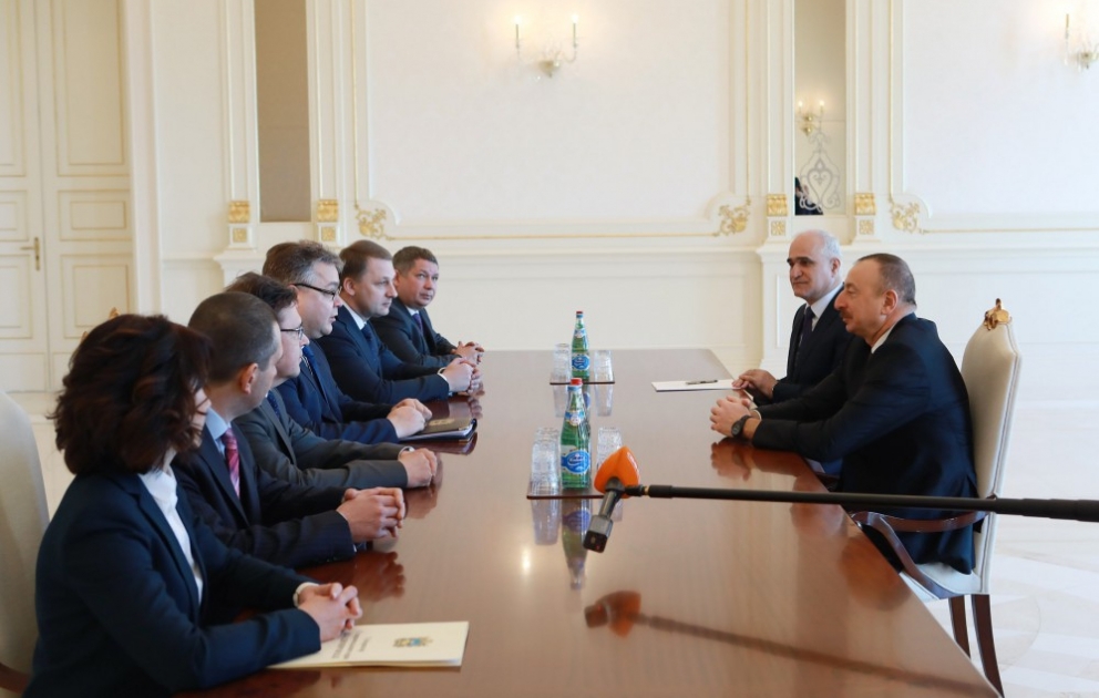 President Ilham Aliyev received delegation led by Governor of Stavropol Province