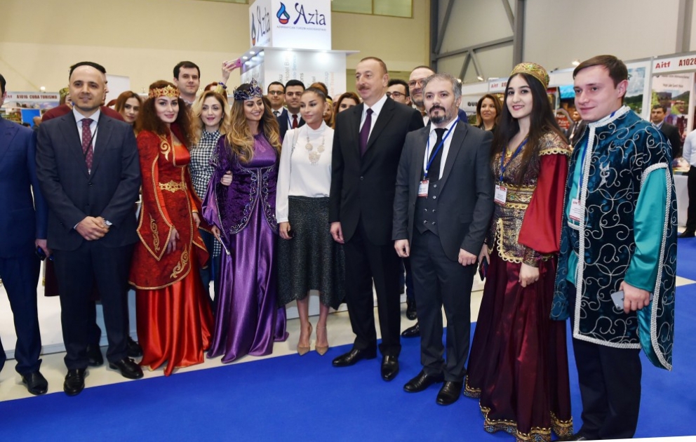 Президент Ильхам Алиев ознакомился с XVI Азербайджанской международной выставкой туризма и путешествий AITF-2017