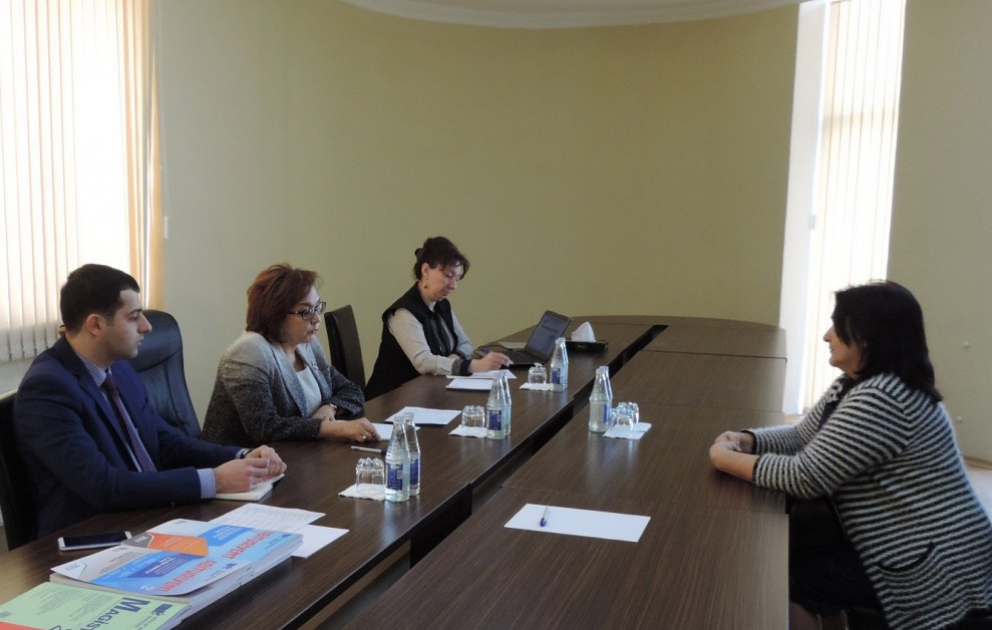 Dövlət İmtahan Mərkəzinin Direktorlar Şurasının sədri şimal bölgəsindən olan vətəndaşların müraciətlərini dinləyib