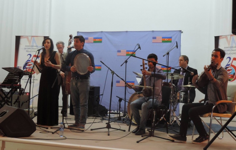 Məşhur amerikalı cazmen xaçmazlı musiqisevərlər qarşısında