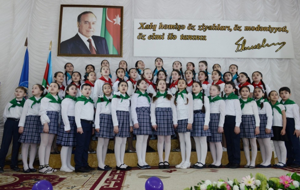 Xəzər rayonundakı 183 nömrəli orta məktəbin 80 illik yubileyi qeyd olunub