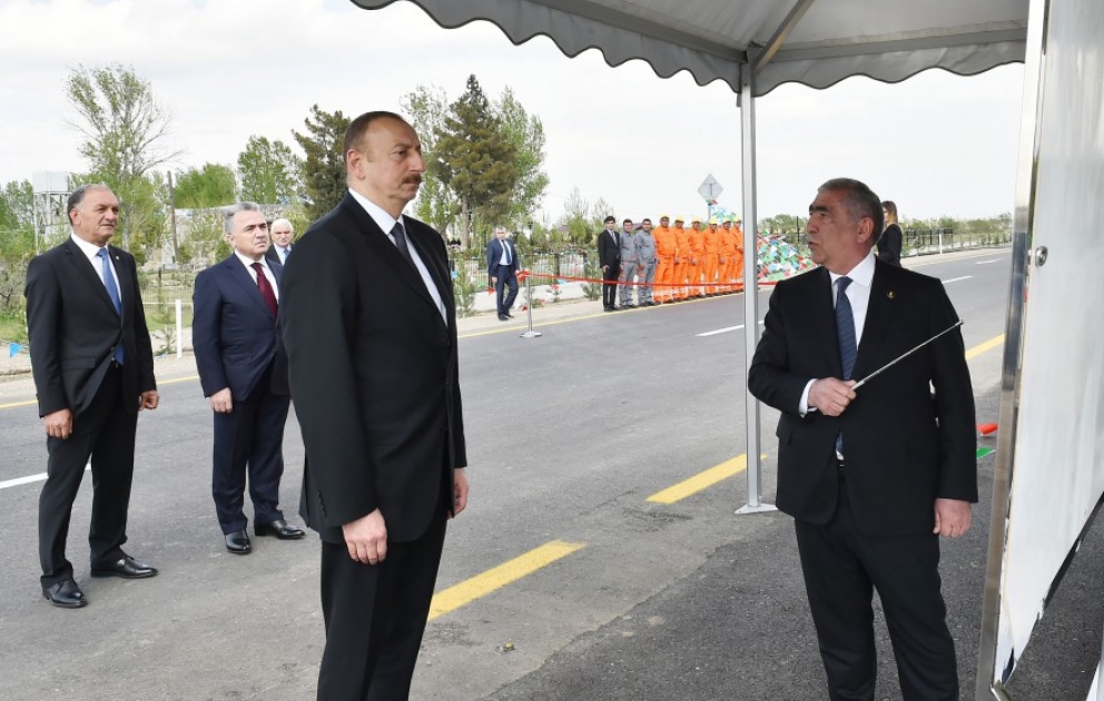 Prezident İlham Əliyev Mingəçevir-Bəhramtəpə avtomobil yolunun Mingəçevir-Mingəçevir stansiyası hissəsinin açılışında iştirak edib