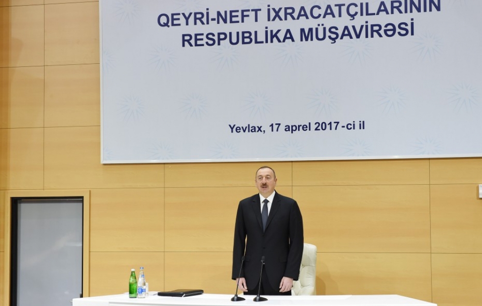 Prezident İlham Əliyevin sədrliyi ilə Yevlaxda qeyri-neft ixracatçılarının respublika müşavirəsi keçirilib