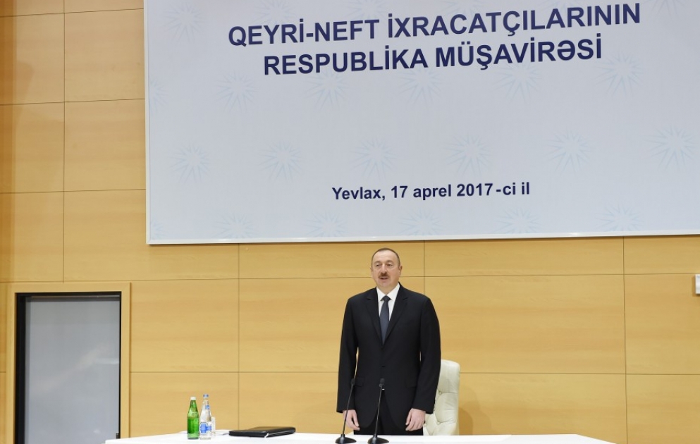Exporteure von Nicht-Ölprodukten treffen sich unter Vorsitz von Präsident Ilham Aliyev in Jewlach
