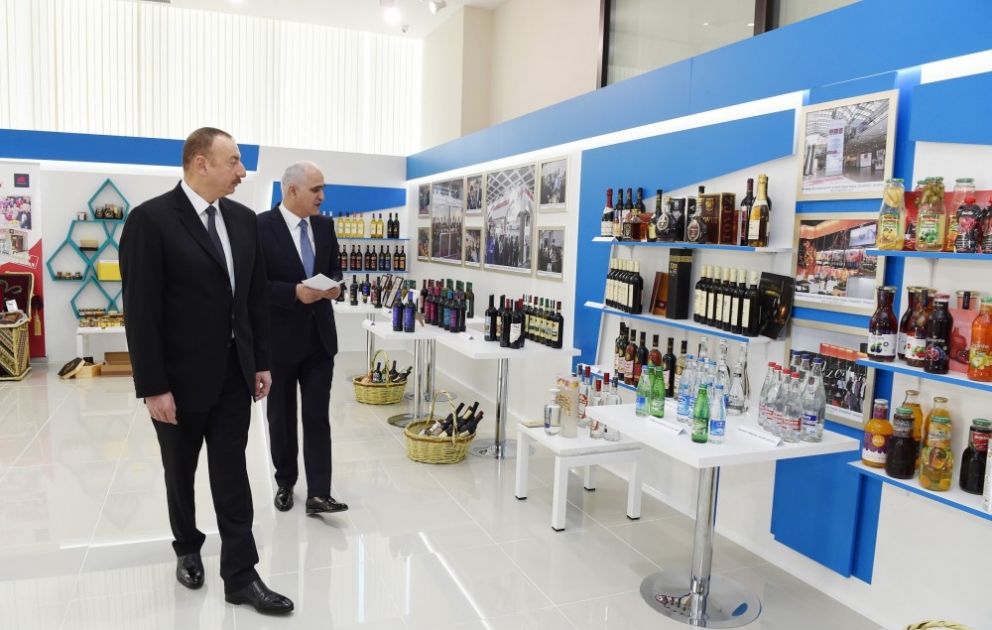 Le président Ilham Aliyev visite le Centre de développement régional d’Aran à Yevlakh