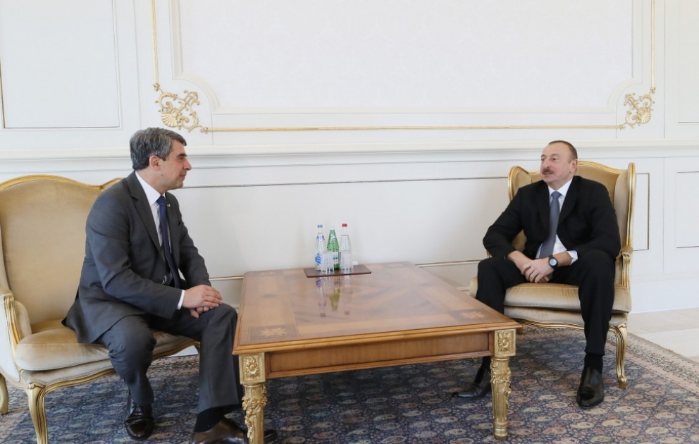 Entretien du président Ilham Aliyev avec l’ancien président bulgare Rossen Plevneliev