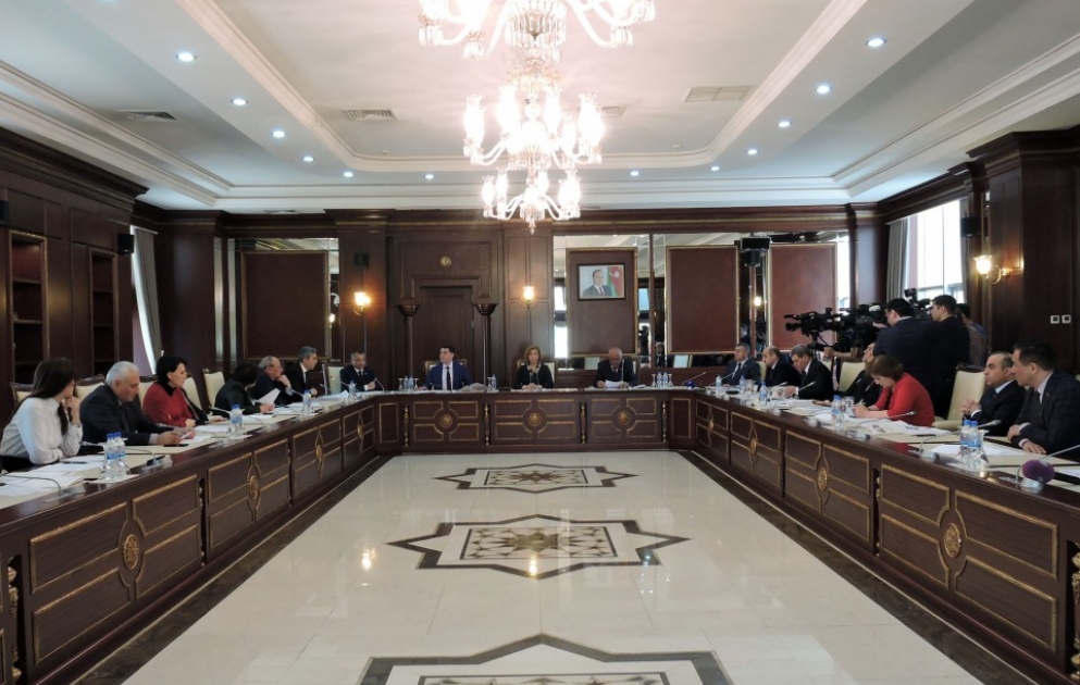 Milli Məclisin deputatının etik davranış qaydaları haqqında qanun layihəsi müzakirə olunur
