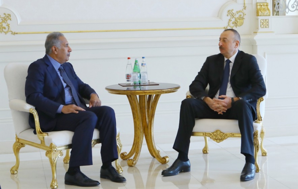 Le président Ilham Aliyev a reçu l’ancien Premier ministre et ministre des Affaires étrangères du Qatar