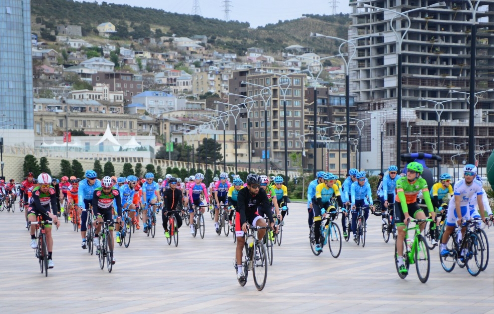 Стартовал международный велотур "Tour d’Azerbaidjan-2017"