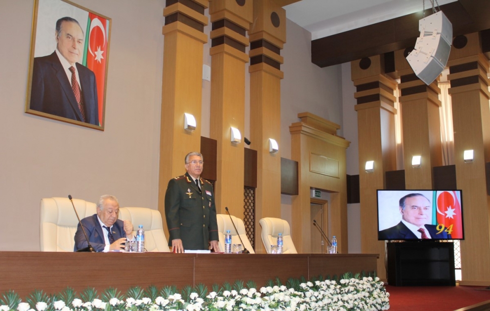FHN-nin Akademiyasında ümummilli lideri Heydər Əliyevin anadan olmasının 94-cü ildönümünə həsr edilən tədbir keçirilib