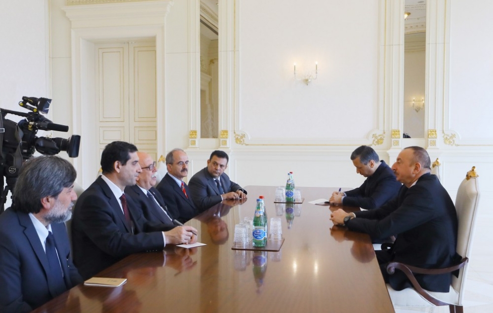 Präsident Ilham Aliyev empfängt türkische Delegation