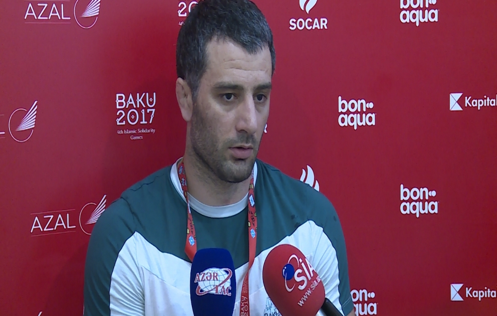Elxan Məmmədov: Azərbaycanın bayrağını qaldırdığıma görə sevinirəm
