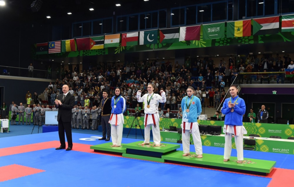 Azerbaijani karate fighters claim two gold, one silver and two bronze at Baku 2017 
President Ilham Aliyev presented medals to winners