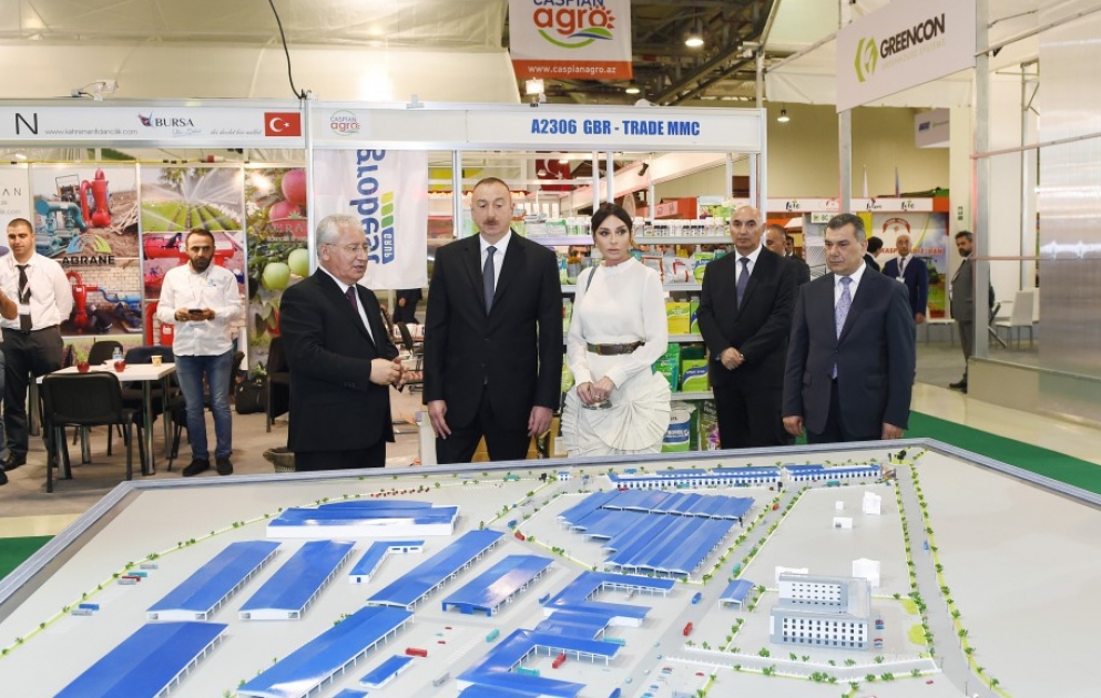 President Ilham Aliyev viewed 22nd World Food Azerbaijan 2017 and 11th CaspianAgro 2017 exhibitions