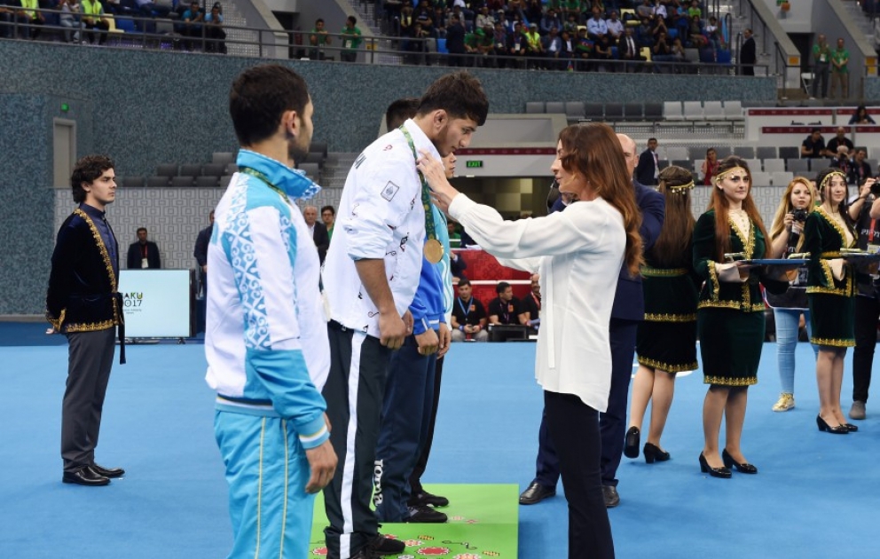 Azerbaijan won two golds on first day of freestyle wrestling at Islamic Solidarity Games 
First Vice-President presented medals to Azerbaijani champions