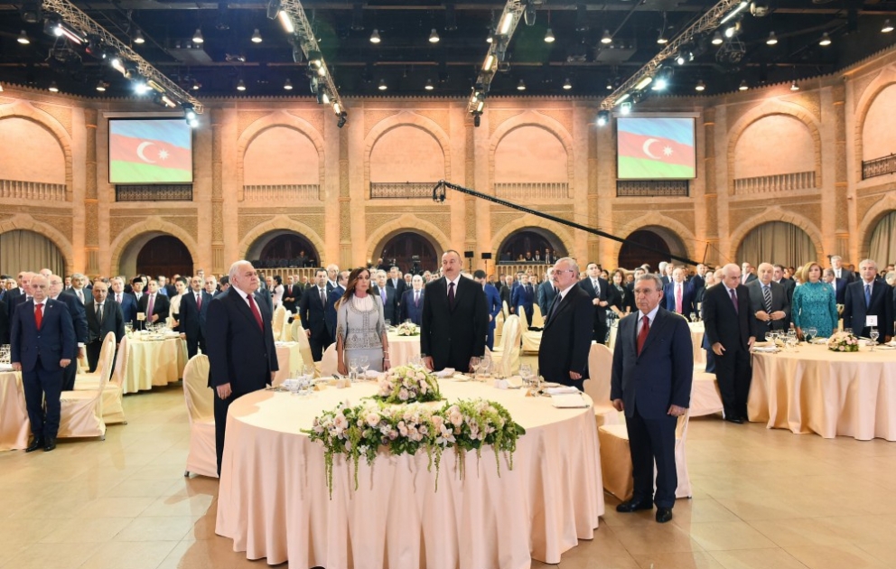 President Ilham Aliyev attended official reception on the occasion of Azerbaijan's Republic Day