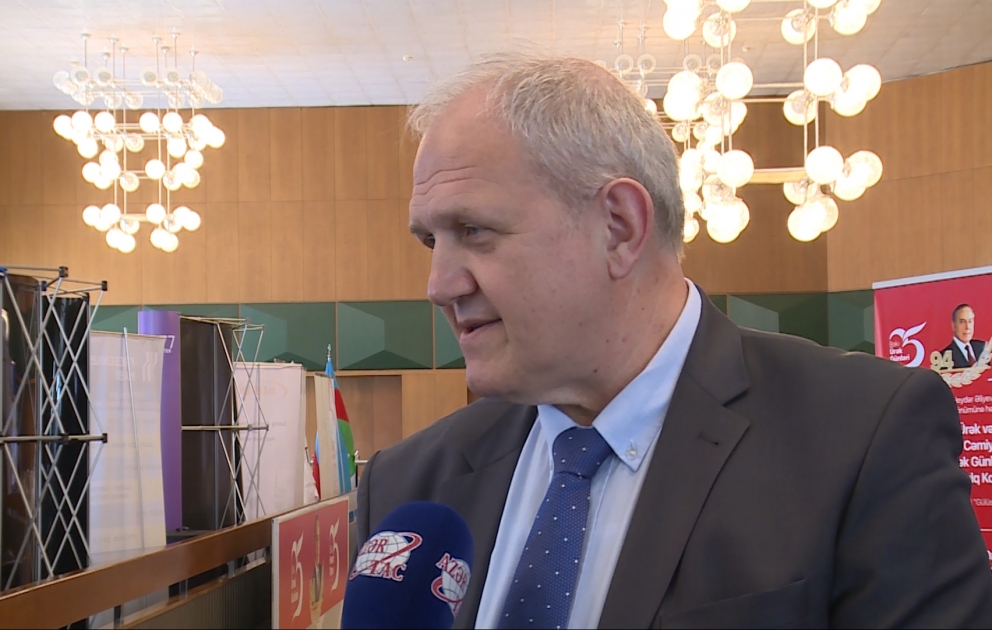 Bu cür tədbirlərin keçirilməsi tibb sahəsinin daha da inkişaf etməsinə təkan verir
