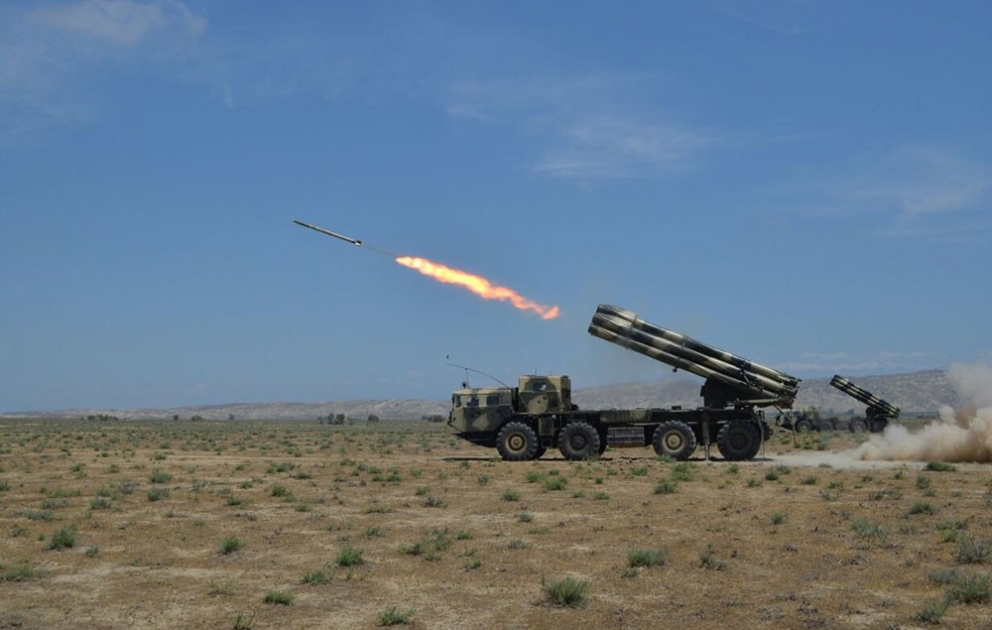 Defence Ministry: Rocket and artillery formations conduct live-fire exercises