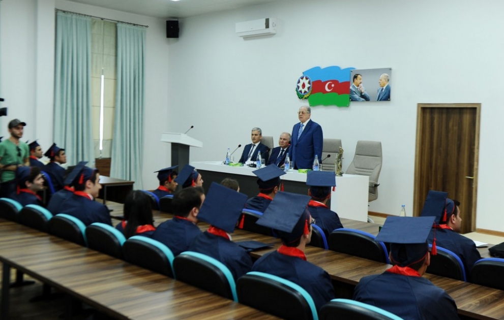 Milli Aviasiya Akademiyasında məzun günü