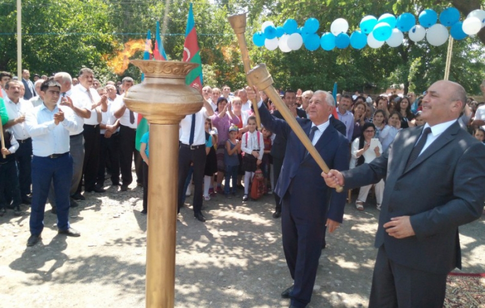 Xaçmazın üç kəndinə ilk dəfə təbii qaz verilib