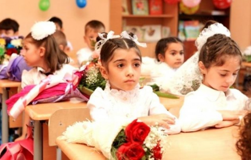 Birinci sinfə qəbul üzrə altı yaşı tamam olmayan 6810 uşaq qeydiyyatdan keçib