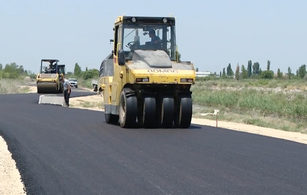 Hacıqabulda 10 yaşayış məntəqəsini birləşdirən yol yenidən qurulur