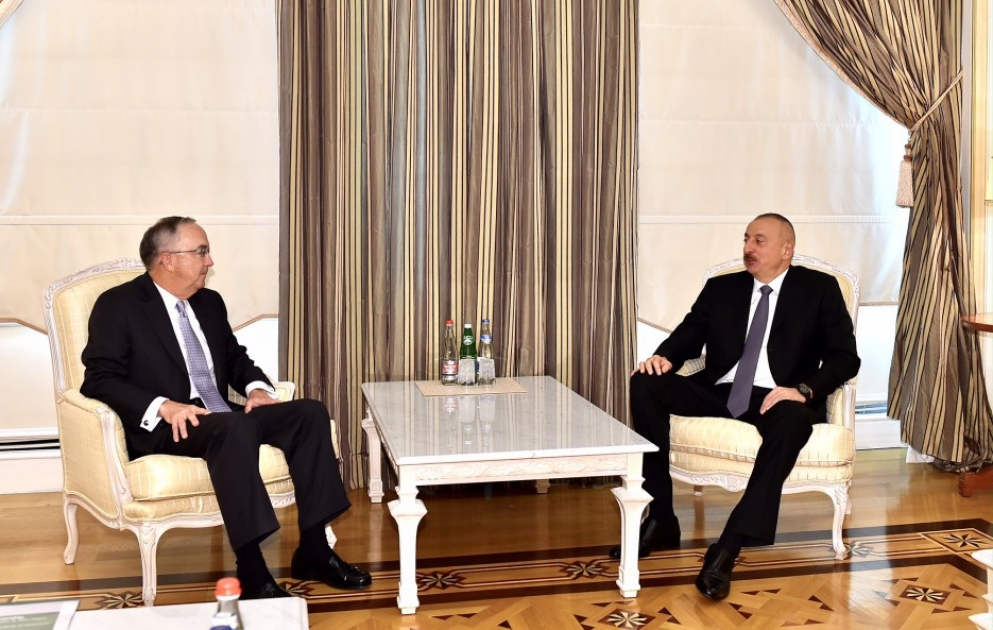 President Ilham Aliyev received Chairman and CEO of American company John Deere