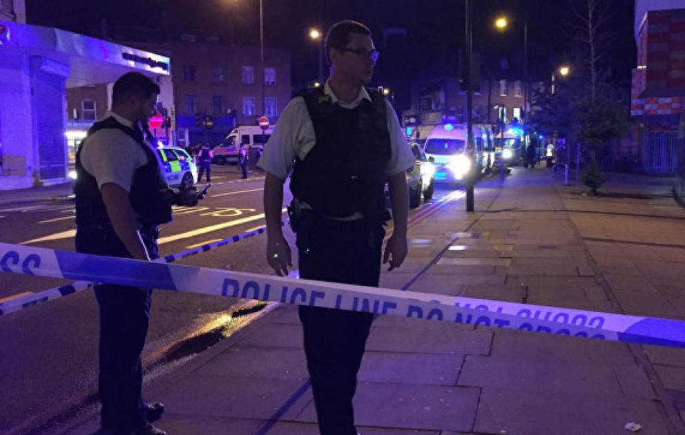 Londonda avtomobilin kütləyə çırpılması nəticəsində azı 1 nəfər ölüb, 8 nəfər yaralanıb