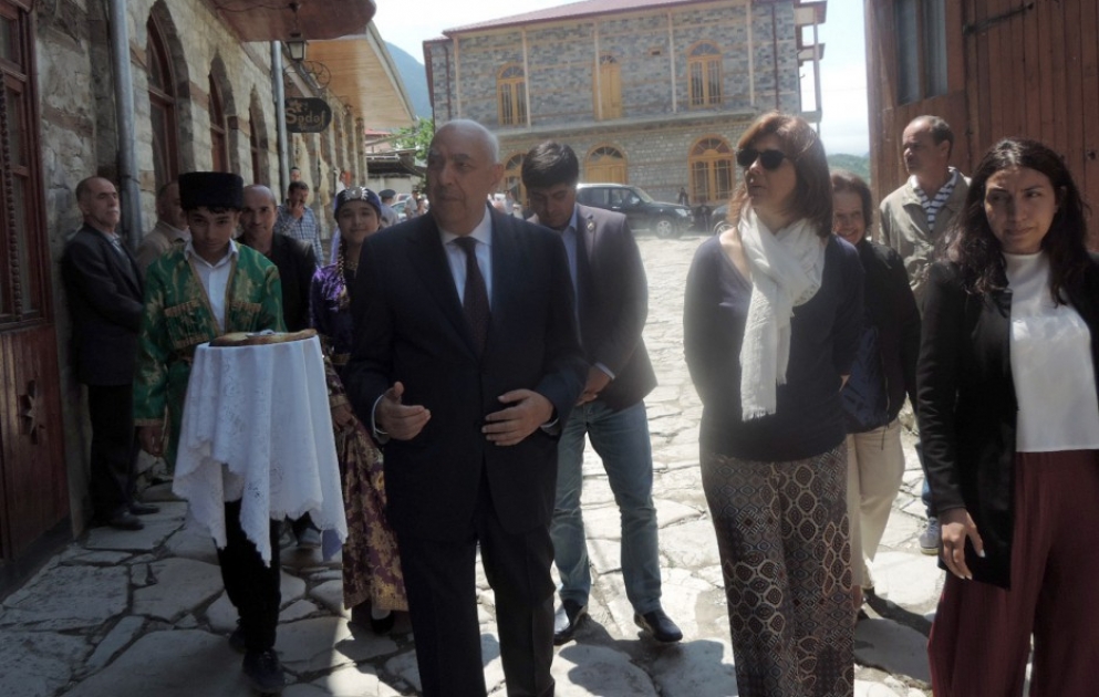 Kolumbiyanın xarici işlər naziri Lahıc qəsəbəsində olub