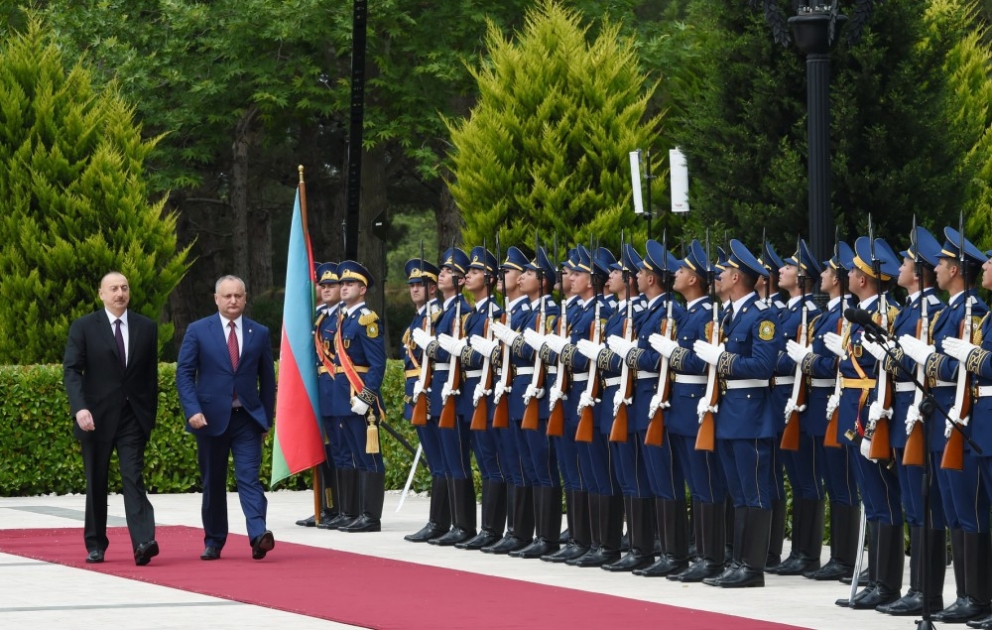 Official welcoming ceremony held for Moldovan president