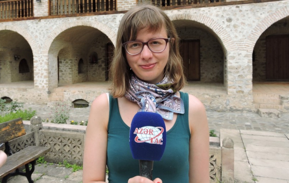 Rusiyalı turist: On gündür ki, dostumla birgə Azərbaycandayıq, çox gözəl ölkəniz var
