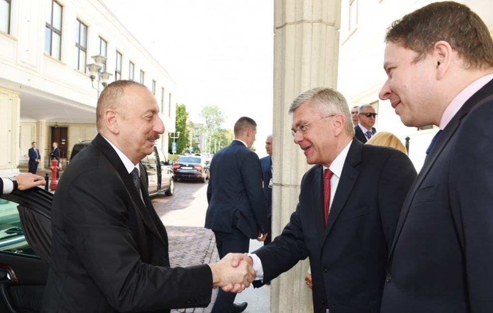 Президент Азербайджана Ильхам Алиев встретился с маршалом Сената Польши