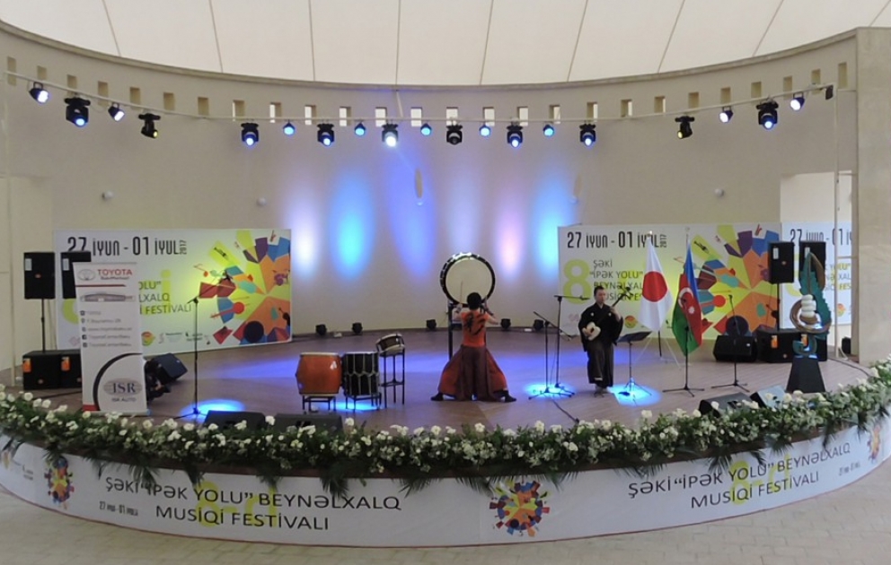 Şəki tamaşaçıları Yaponiya musiqi qrupunun konsertini izləyiblər