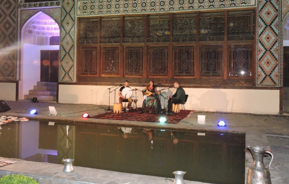“İpək Yolu” festivalı çərçivəsində musiqisevərlərə polyak və macar musiqiləri təqdim olunub
