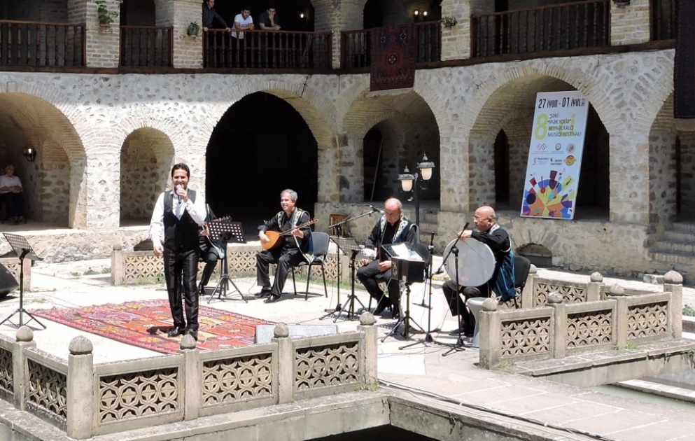 İzmir musiqiçiləri Şəkidə konsert verdi